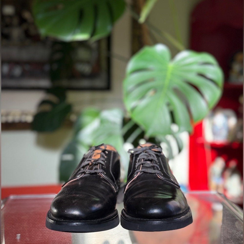 Herman genuine oxford leather shoes. Size 10.5 USA MADE.